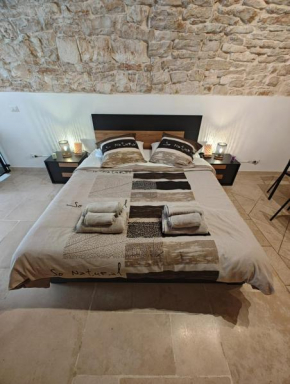 pied-à-terre 13